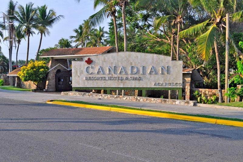 Arriba 75+ imagen canadian resorts acapulco skippers club